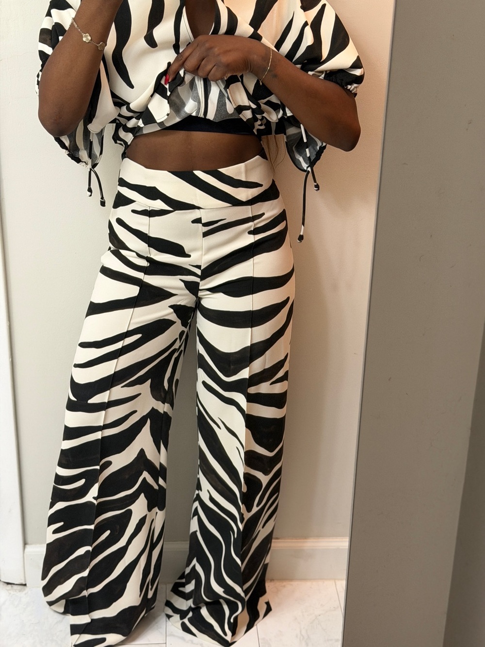 Zara Black & White Zebra-Print Wide-Leg two Piece Set - Picture 4 of 13